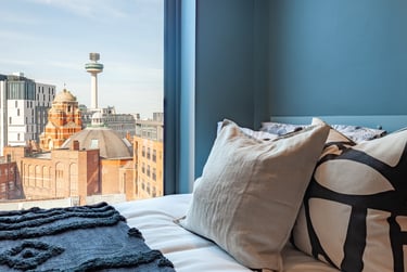 Premium En Suite City View - Image 1